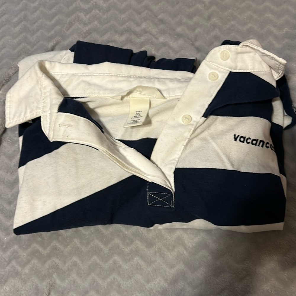 H&M half button long sleeve crop top